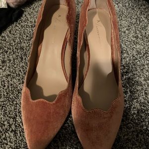 Anthropologie Coral/Pink Velvet Scalloped Heels 11